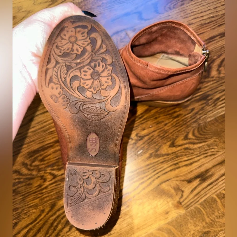 Sofft Sisley Bootie - Size 8 - PLEASE SEE LAST PHOTO - Picture 3 of 7